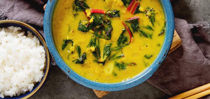 Raw Vegan Curry With Marinated Mushrooms & Onions