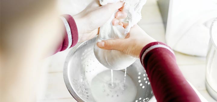 making-nut-milk