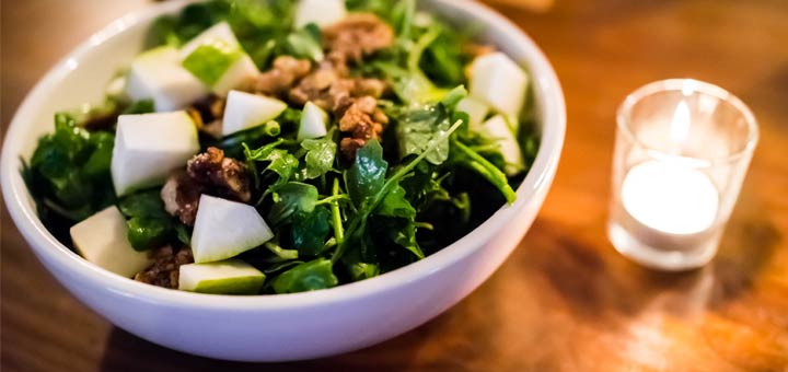 apple-arugula-walnut-salad
