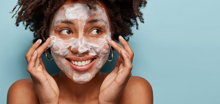 black-girl-face-wash