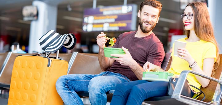 healthy-travel-couple