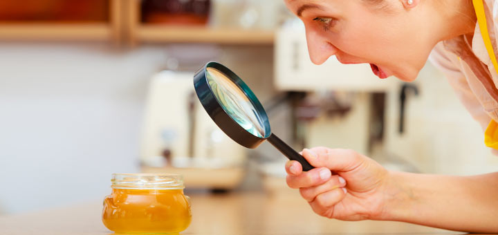 magnifying-honey-jar