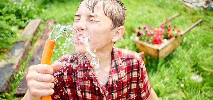 How To Keep Your Hydration Game Strong