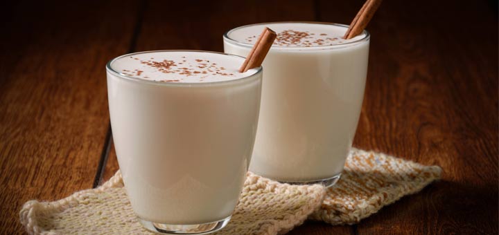Raw Vegan Eggnog Smoothie
