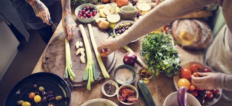 preparing-vegan-food