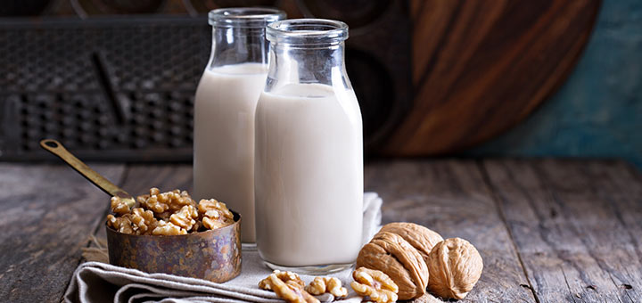 Raw Vegan Homemade Walnut Milk