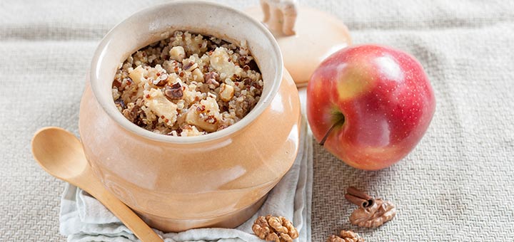 Cinnamon Apple Quinoa Breakfast Bowl