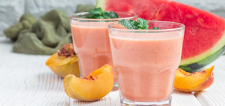 Summer Smoothie With Peaches & Watermelon