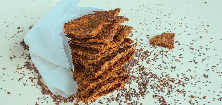Dehydrated Carrot Pulp And Flax Crackers