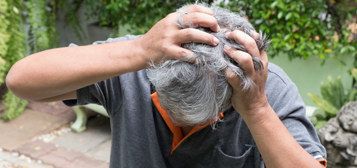 Easy Home Remedies To Get Rid Of Dandruff