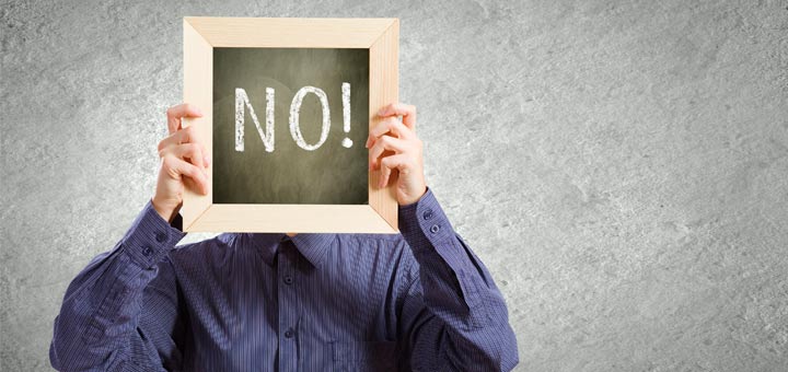 How To Politely Decline Holiday Invitations During COVID-19