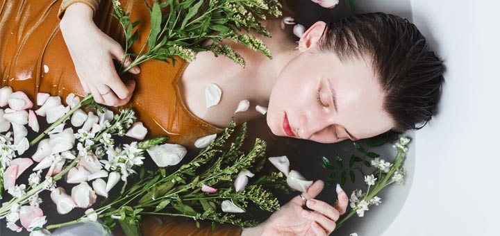 DIY Relaxing Black Salt Bath Salt Mixture