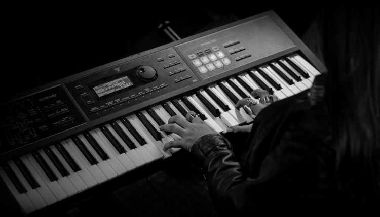 keyboard piano lessons school