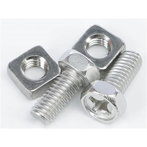 うさとり ホワイトタイガーとブラックタイガー ソックス（うさぎ先生