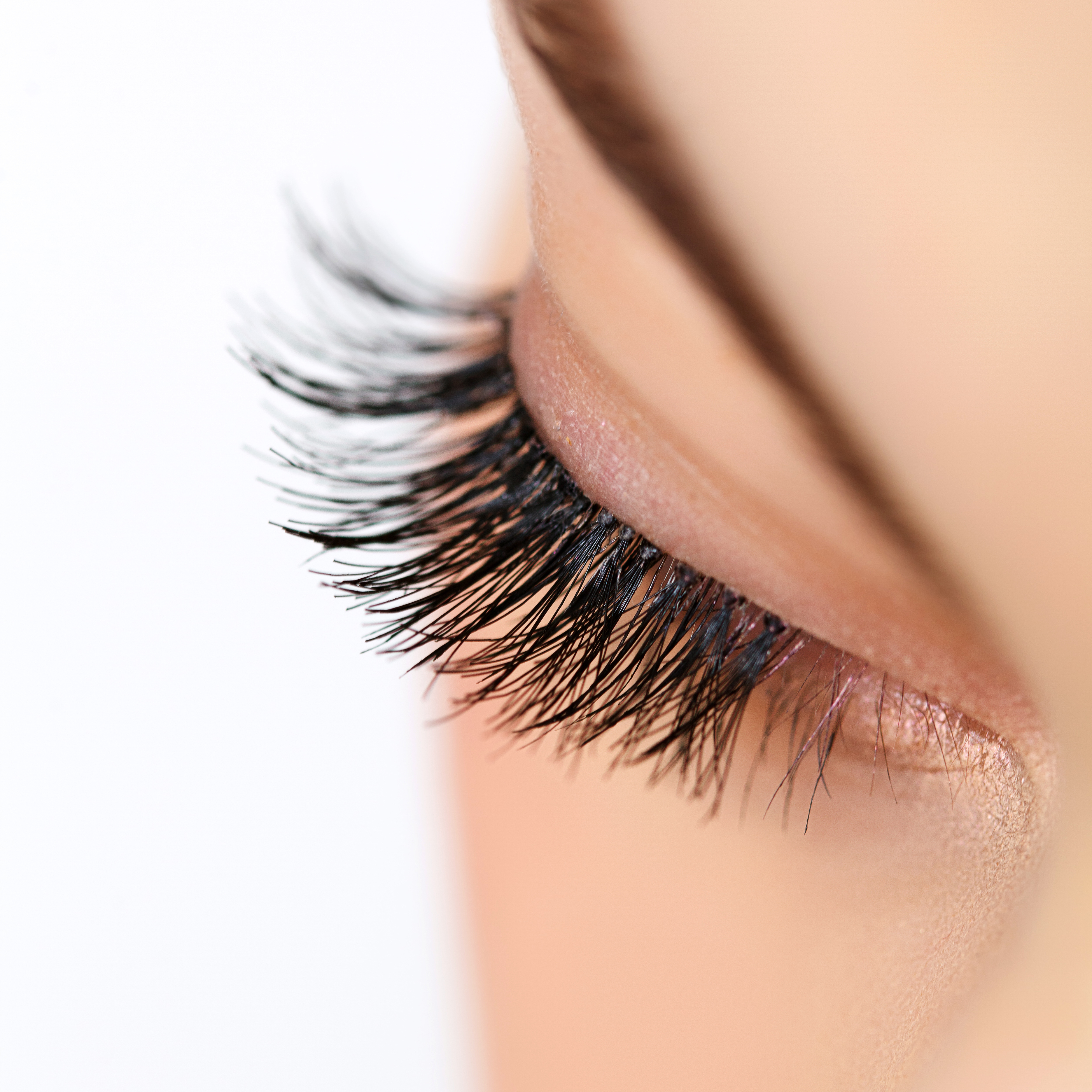 Can You Trim Eyelashes? |