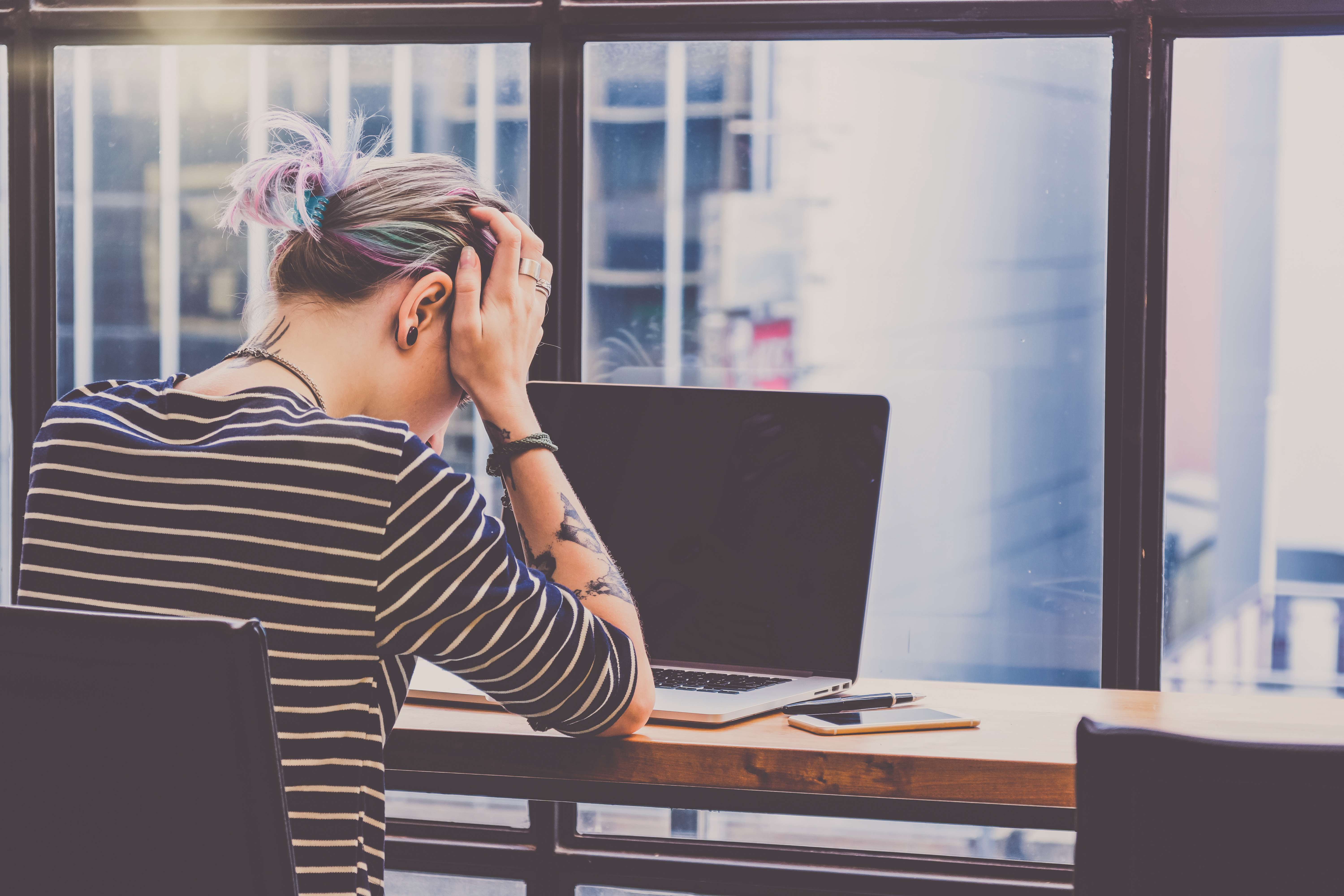 How to Word a Grievance for a Hostile Workplace With a Supervisor