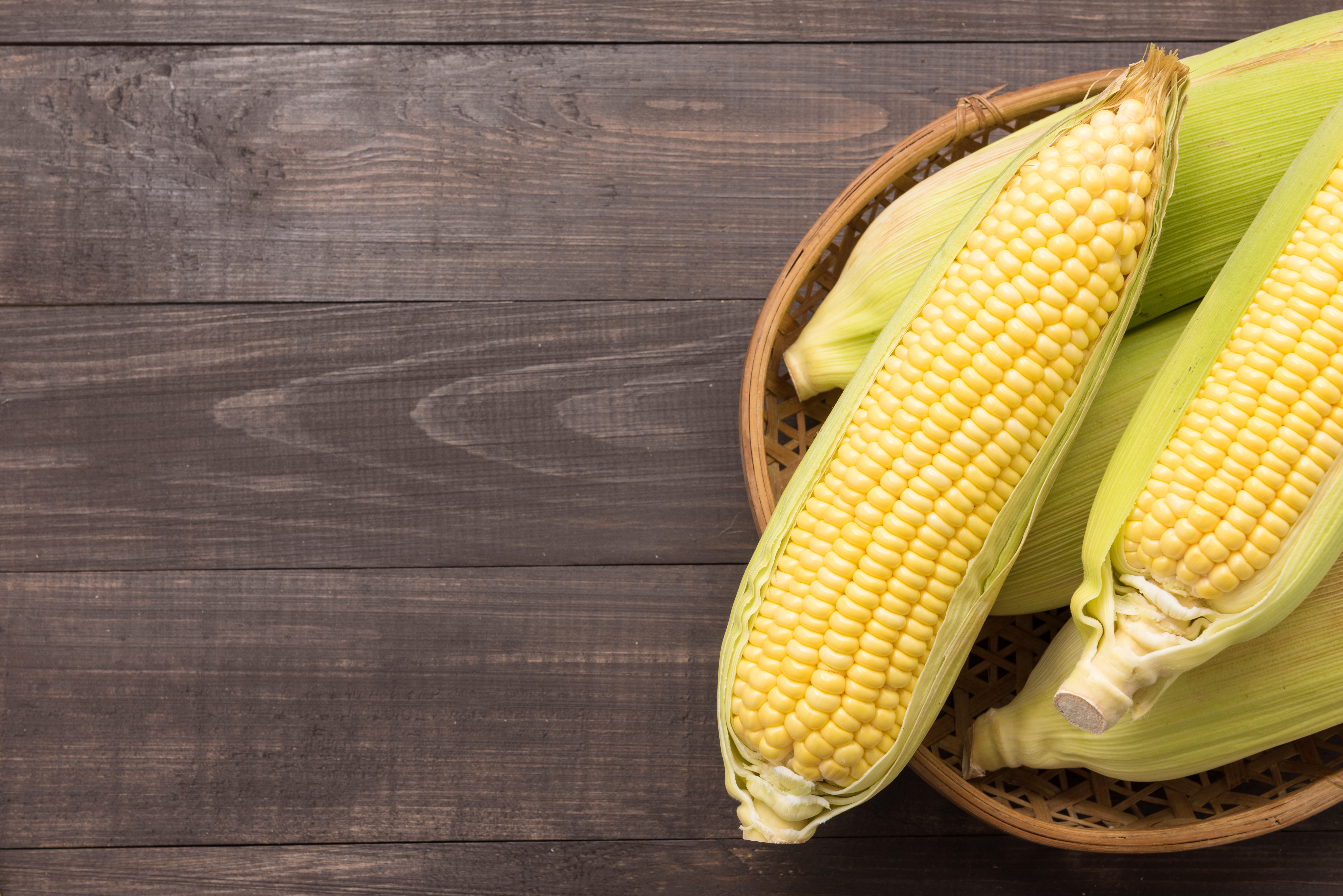 How Many Carbohydrates Are In An Ear Of Corn Healthy Eating Sf Gate