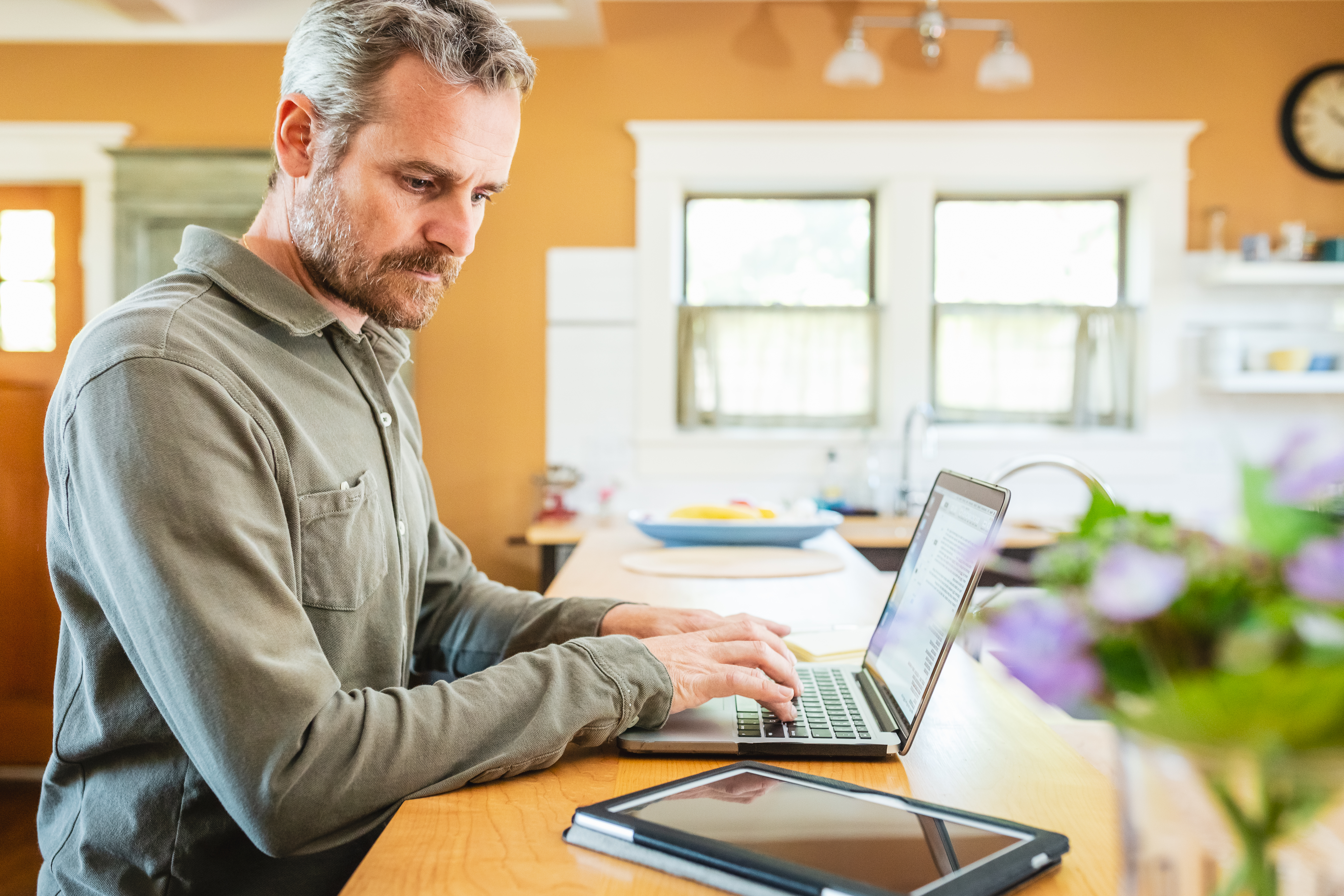 The Difference Between Official Receipts & Cash Invoice