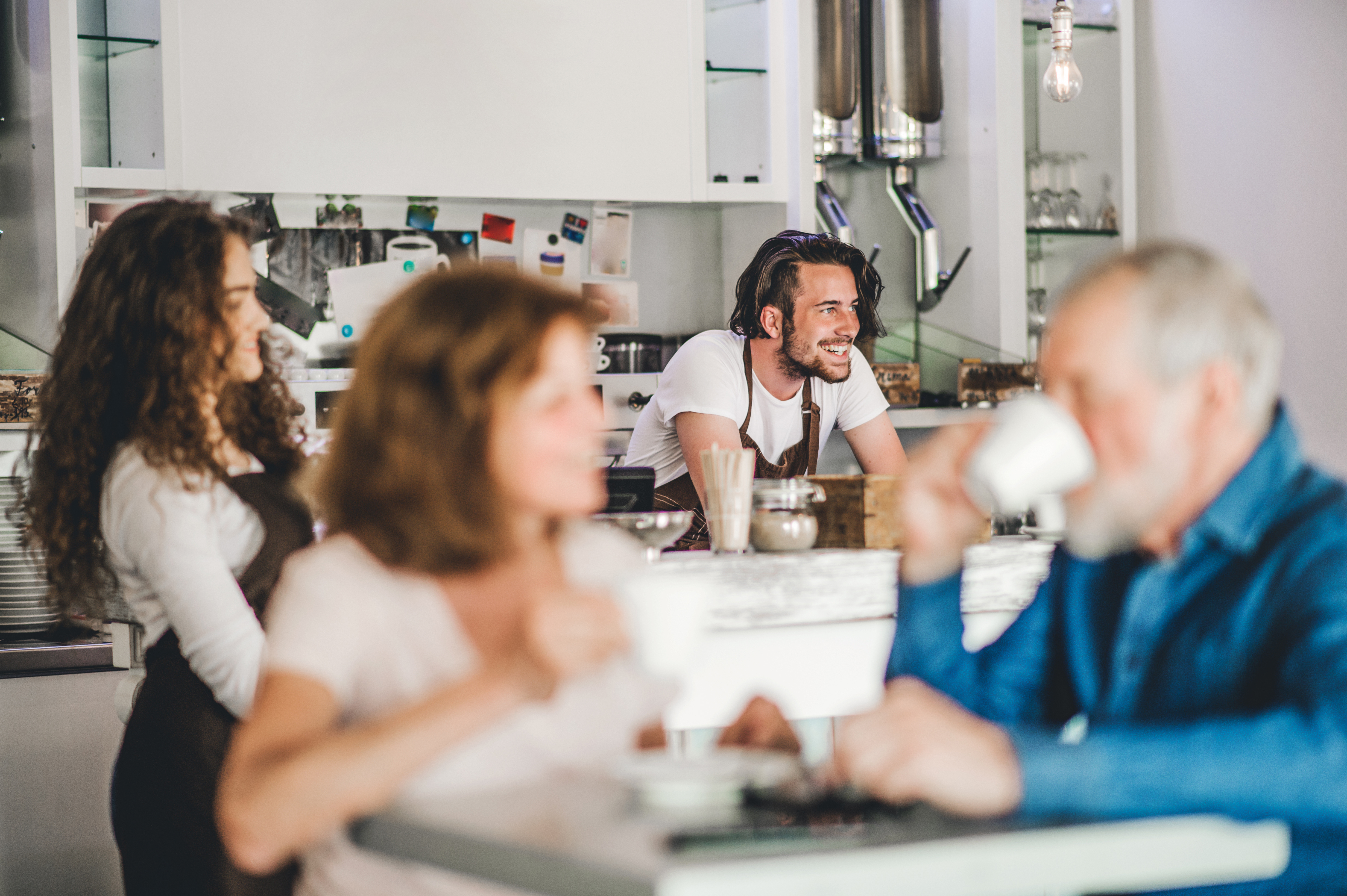 how to calculate the average revenue for a table service restaurant