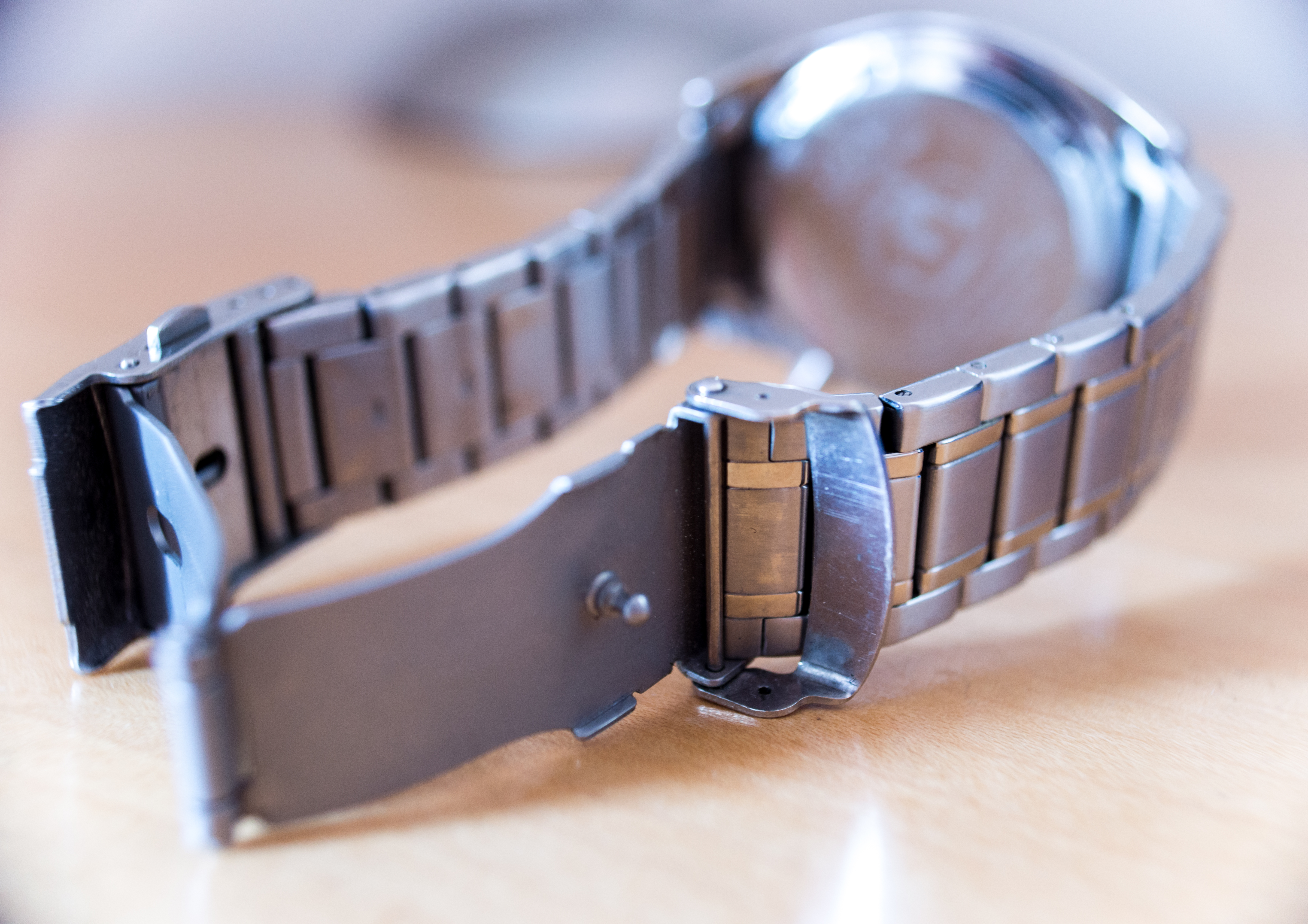 How to Adjust a Bulova Wristband LEAFtv