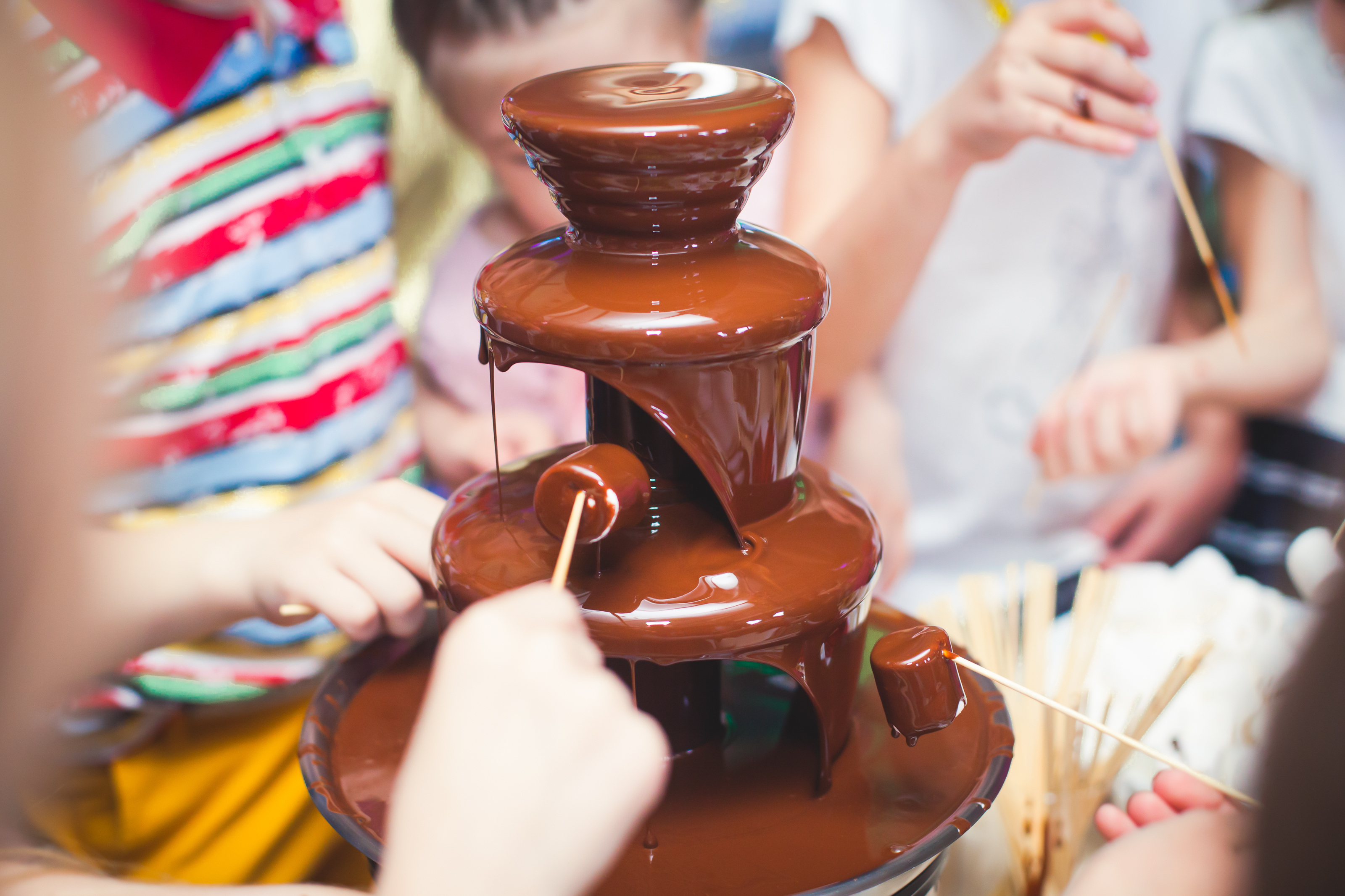 How Much Oil Should One Use In A Chocolate Fountain