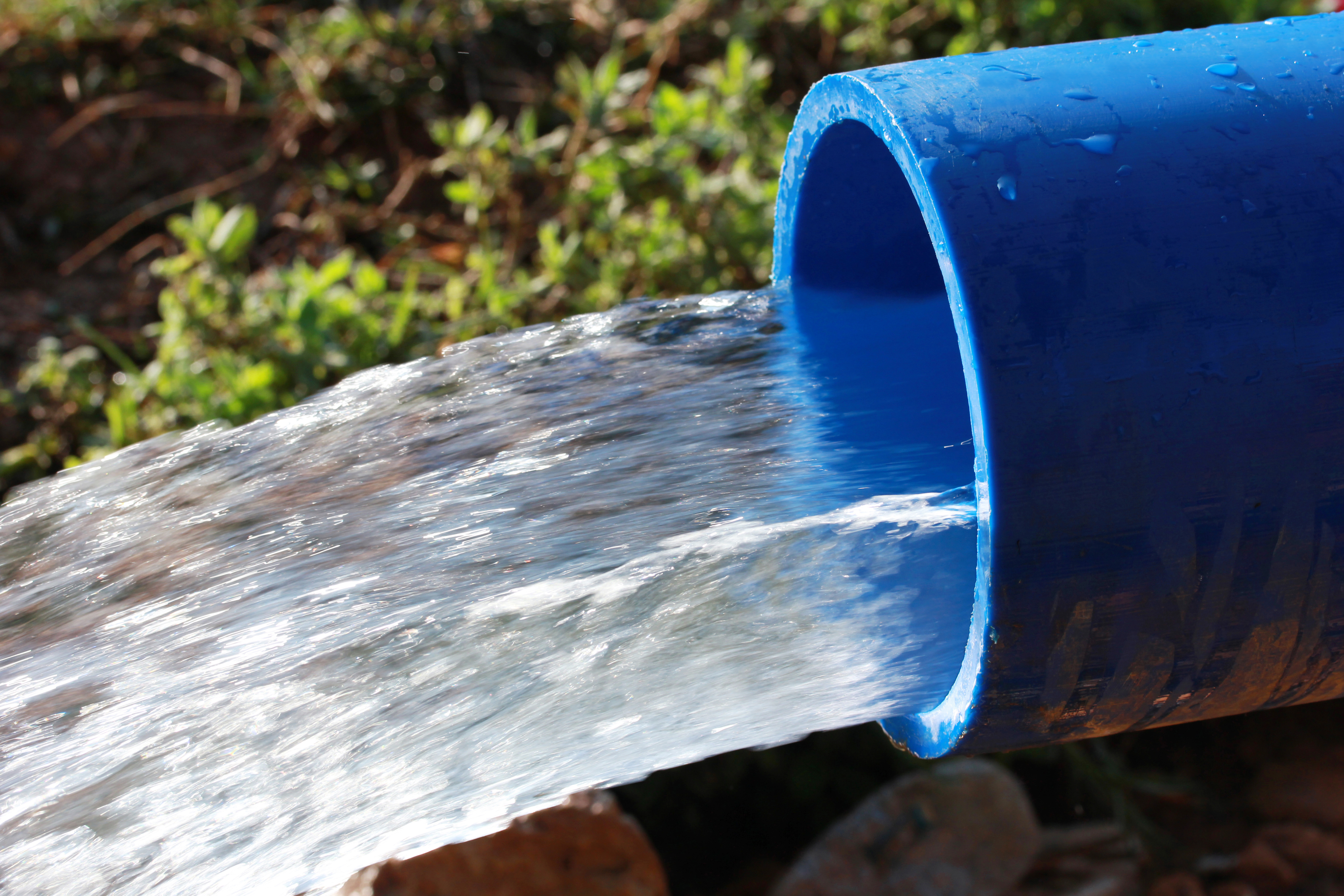 Measuring Temperature of Media Flowing Through a Pipe