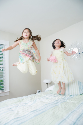 How To Play Five Little Monkeys Jumping On The Bed