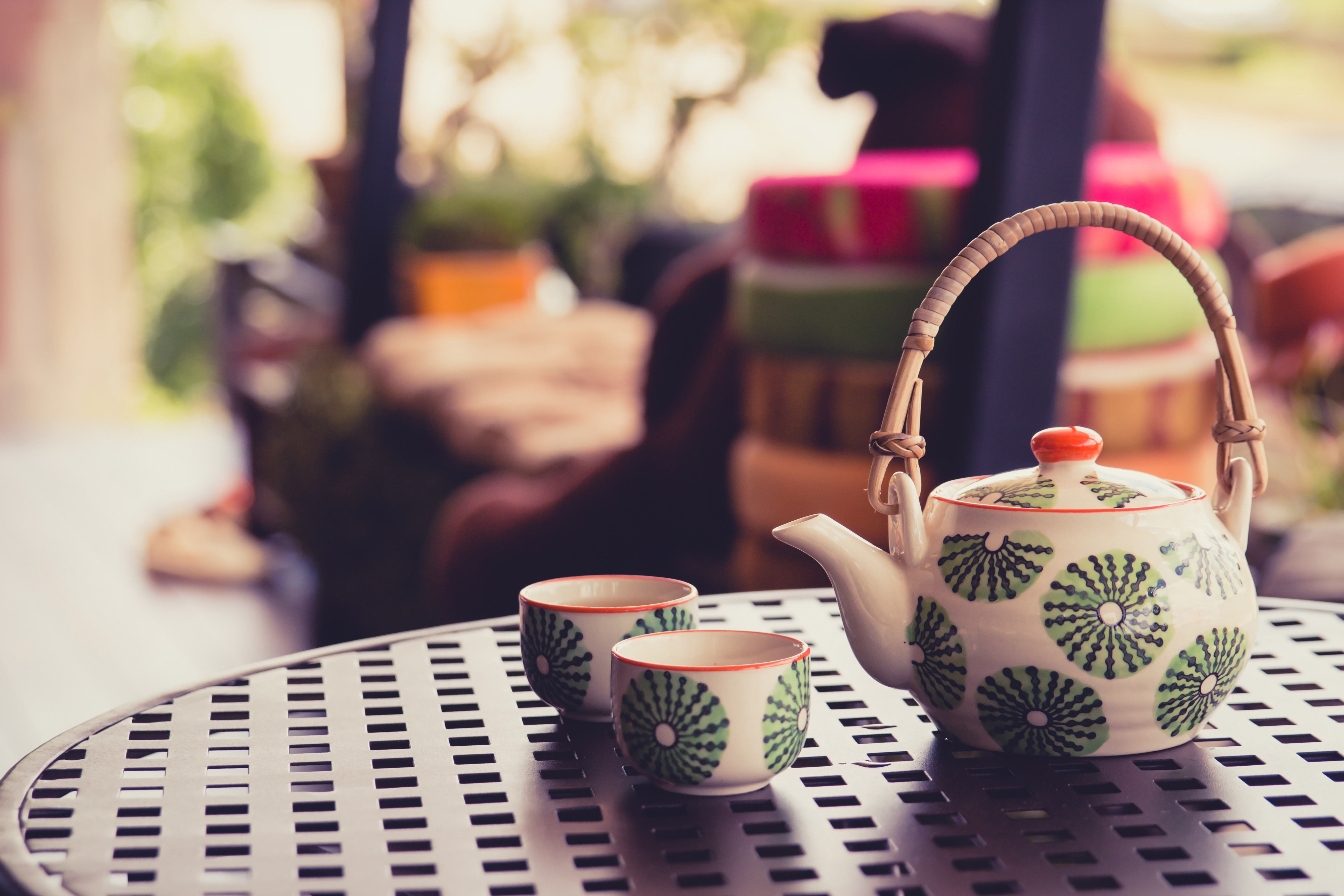 Why Use A Ceramic Teapot For Tea