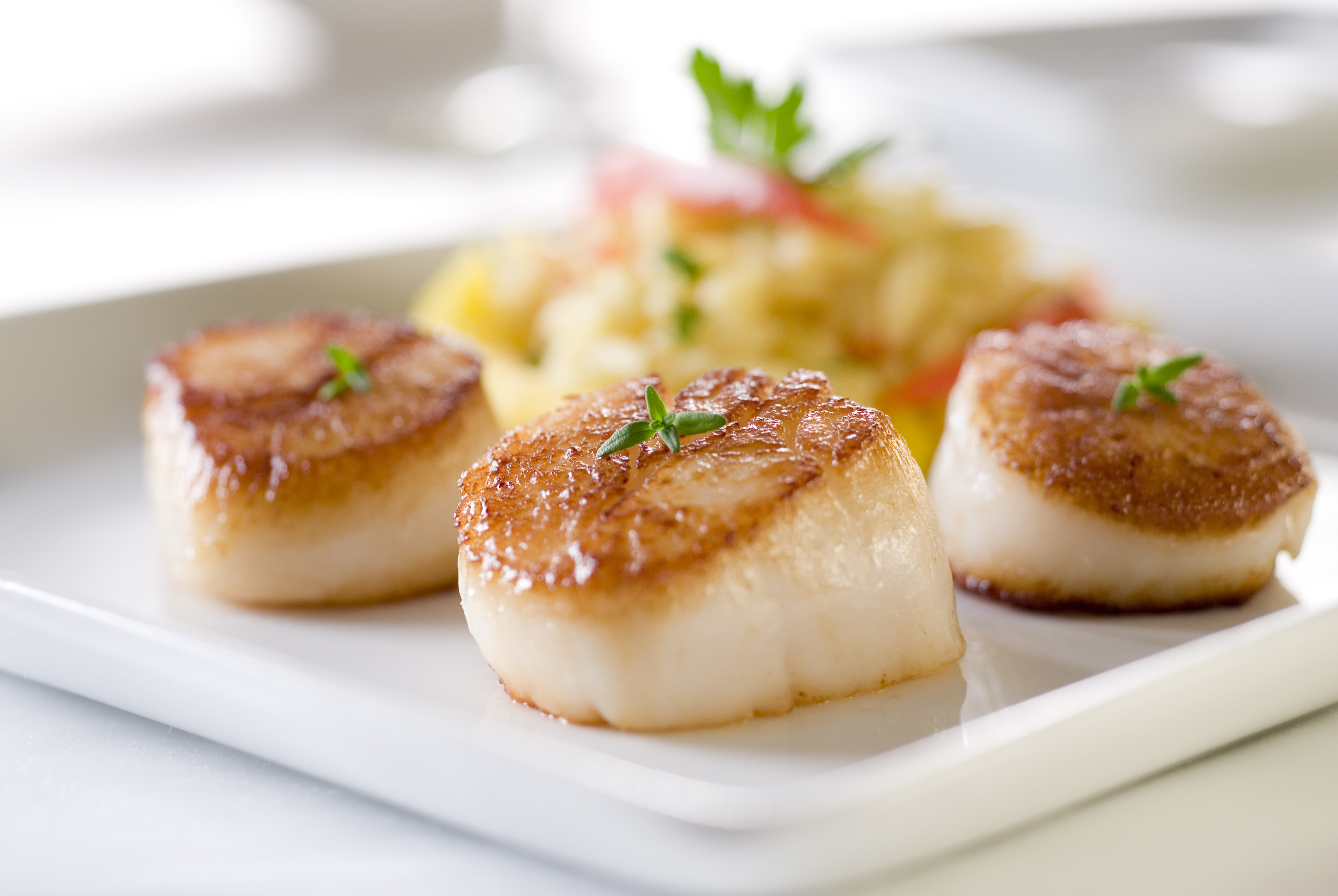 How to Tell if Scallops Are Cooked Thoroughly