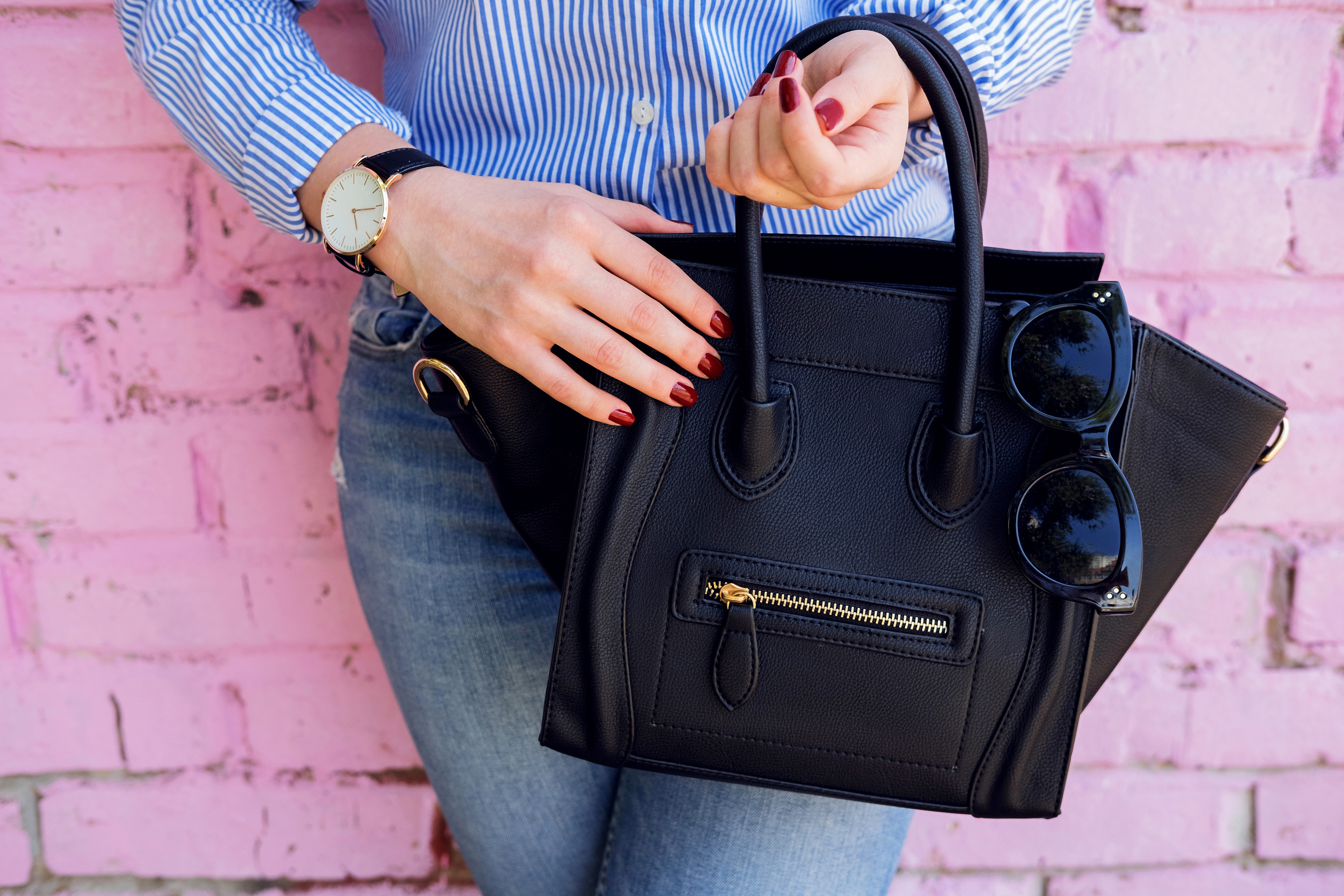 DIY: How to repair frayed purse straps 