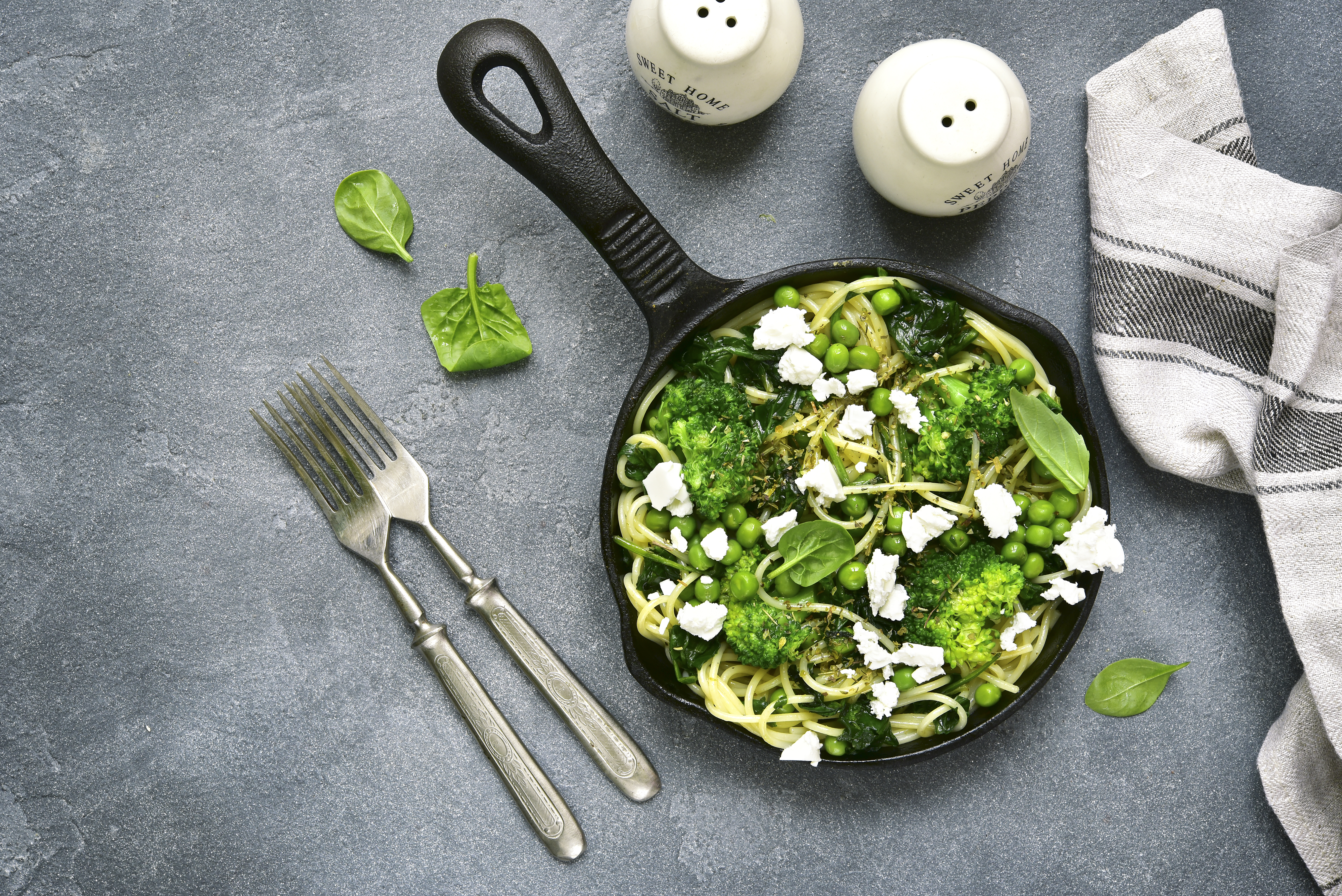 Flickering eyelid Nutritional value of 2 cups raw spinach