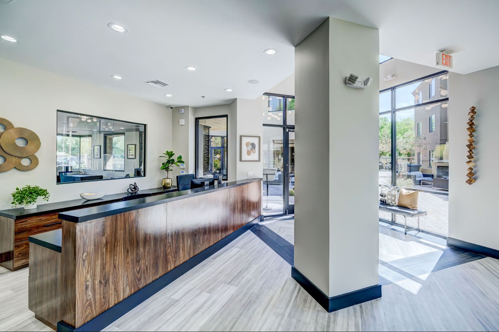 Leasing reception and computer counter at Spectra on 7th South.