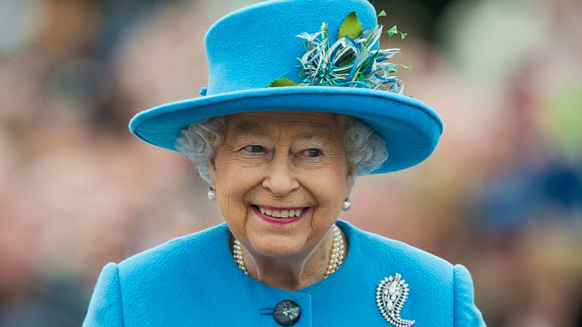 Queen Elizabeth Struggling Behind The Scenes Amid Royal Drama