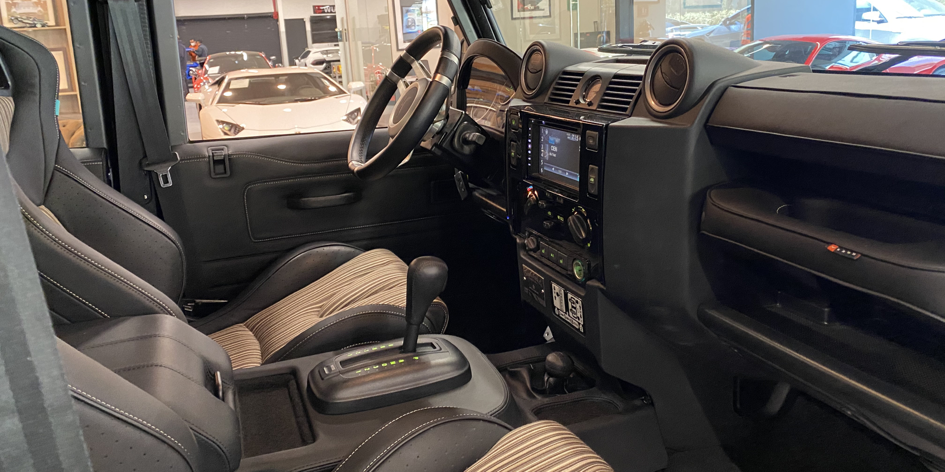 Land Rover Defender Chelsea 6X6