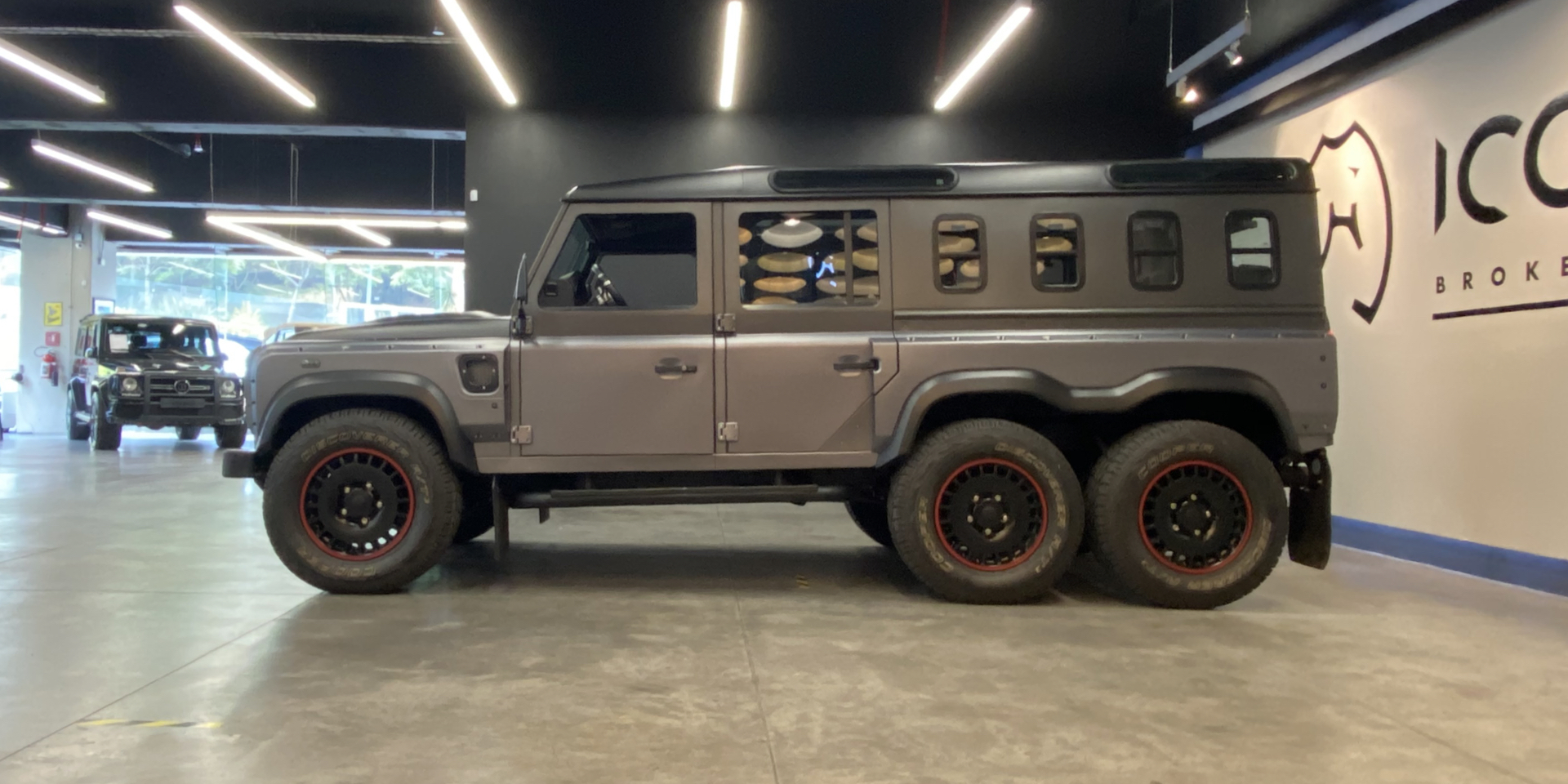 Land Rover Defender Chelsea 6X6