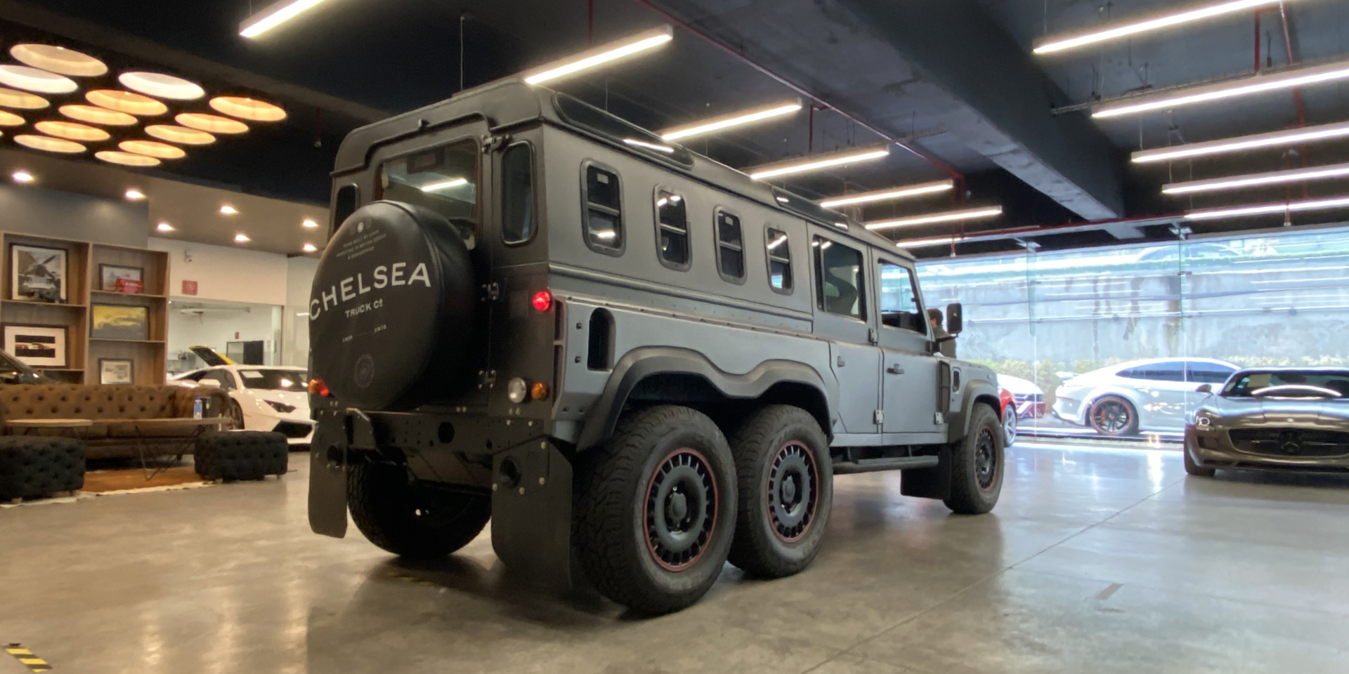 Land Rover Defender Chelsea 6X6