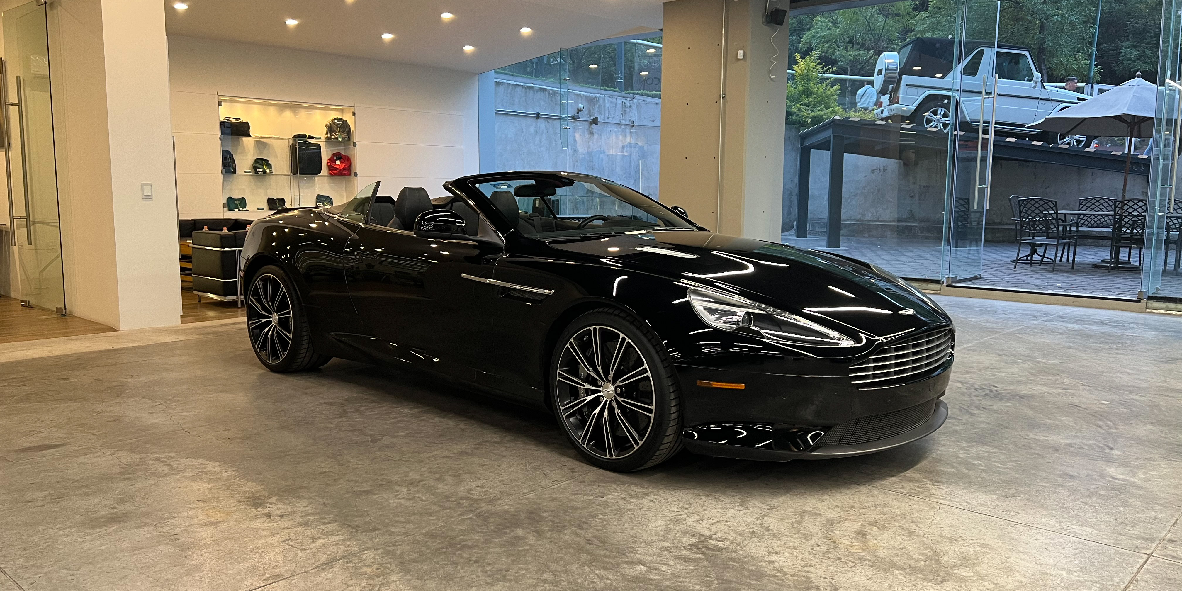 Aston Martin DB9 Volante