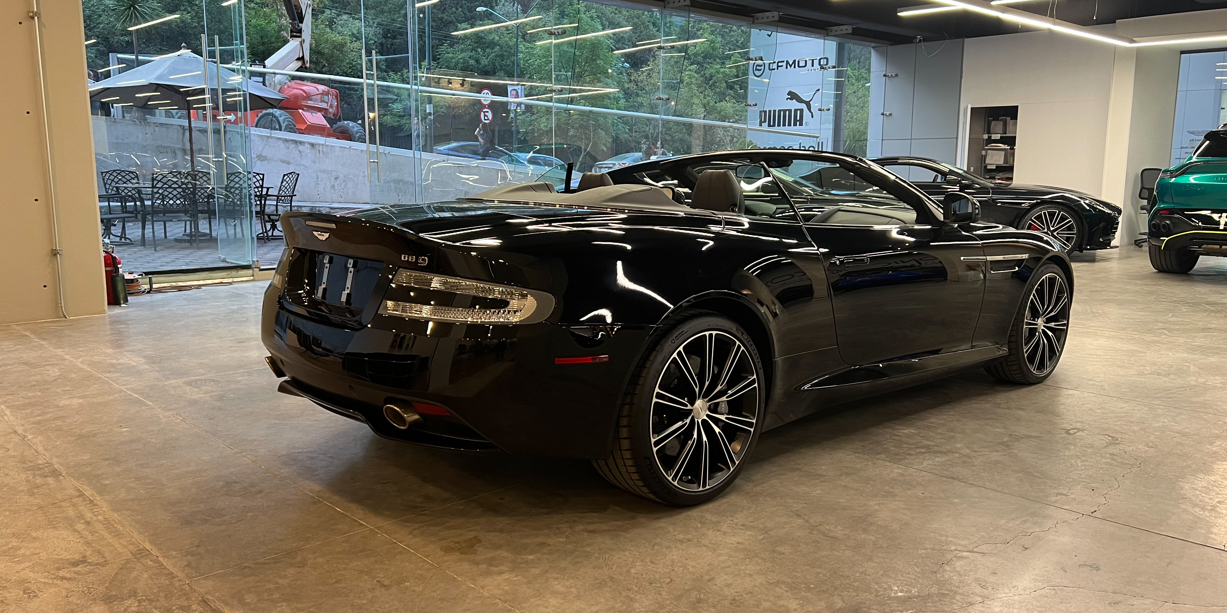 Aston Martin DB9 Volante