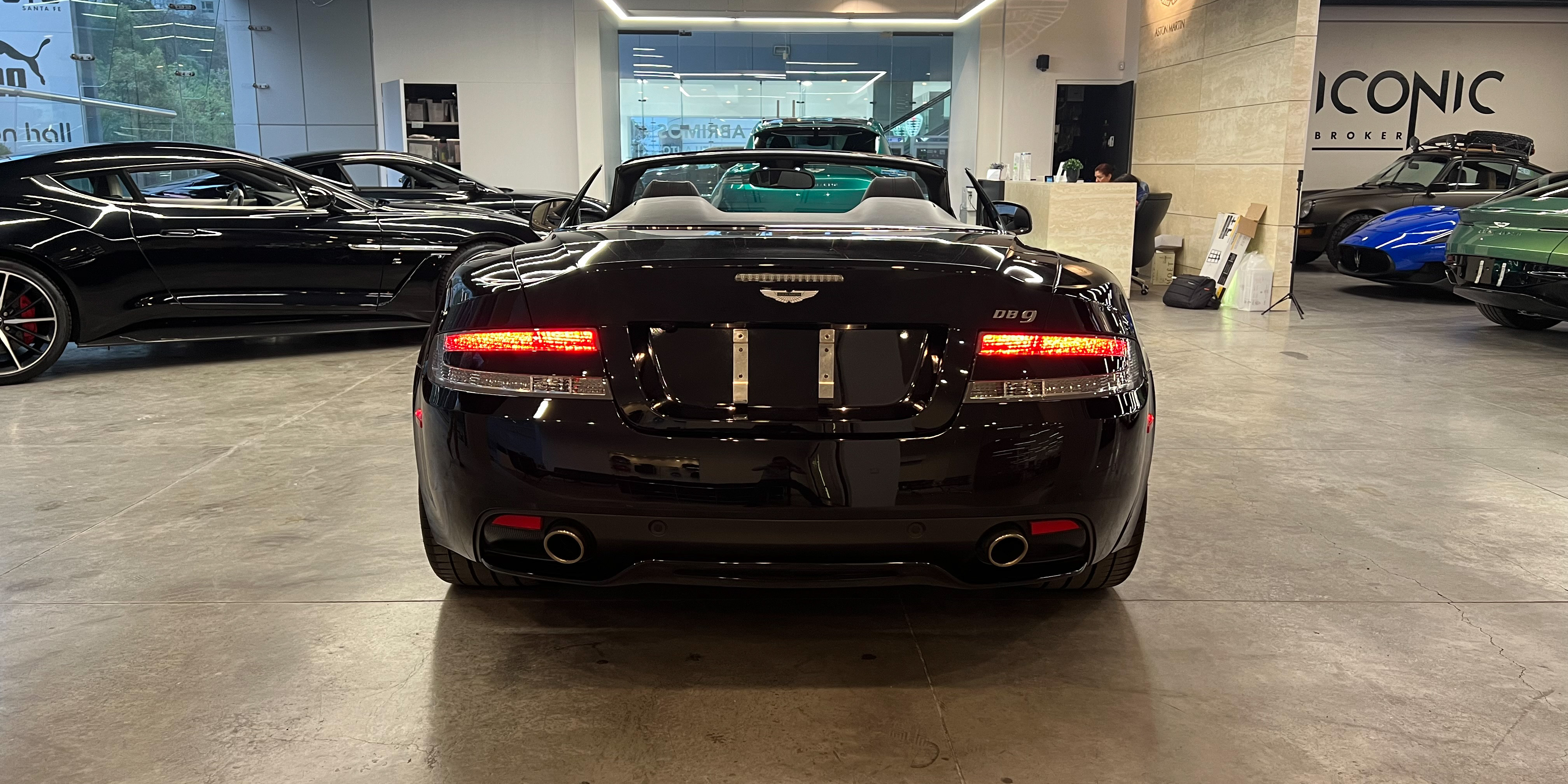 Aston Martin DB9 Volante