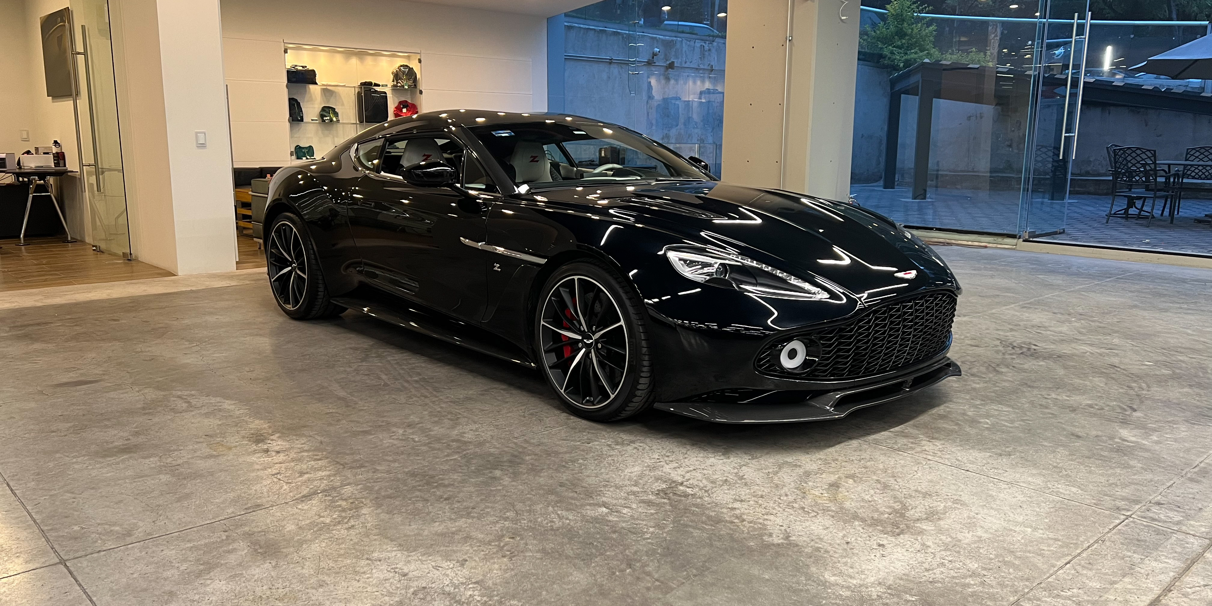 Aston Martin Vanquish Zagato
