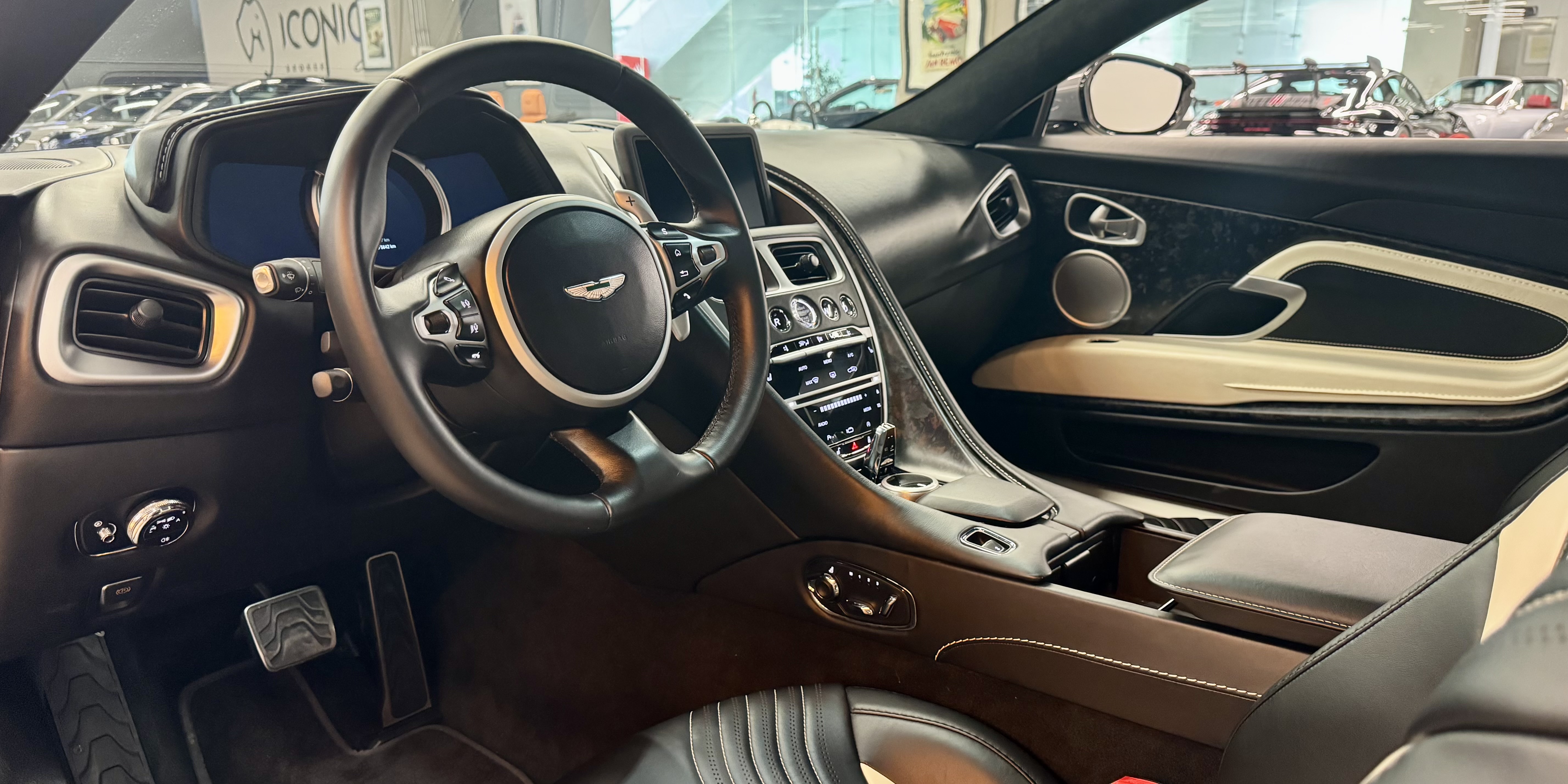 Aston Martin DB11 V8