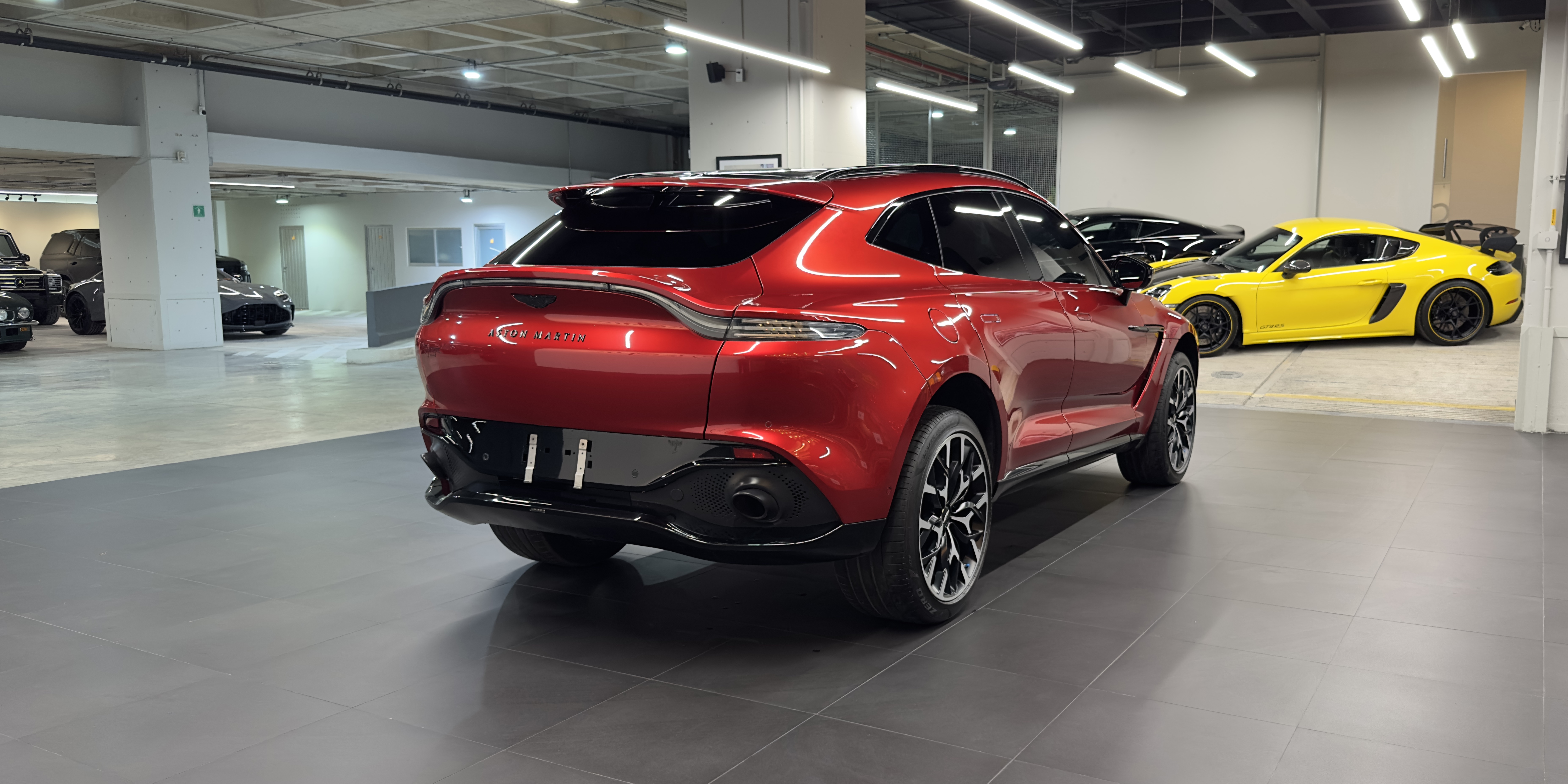 Aston Martin DBX