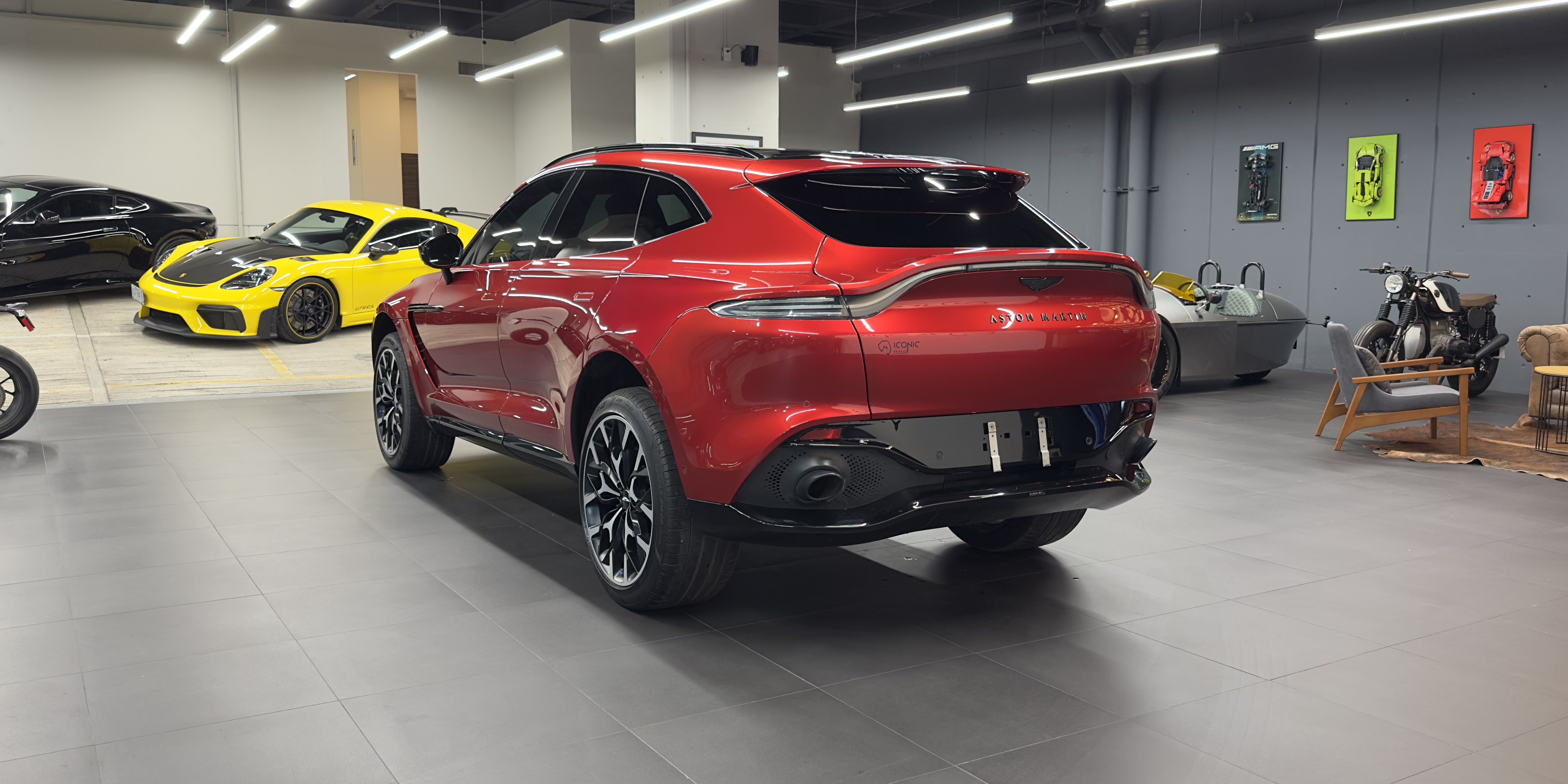Aston Martin DBX