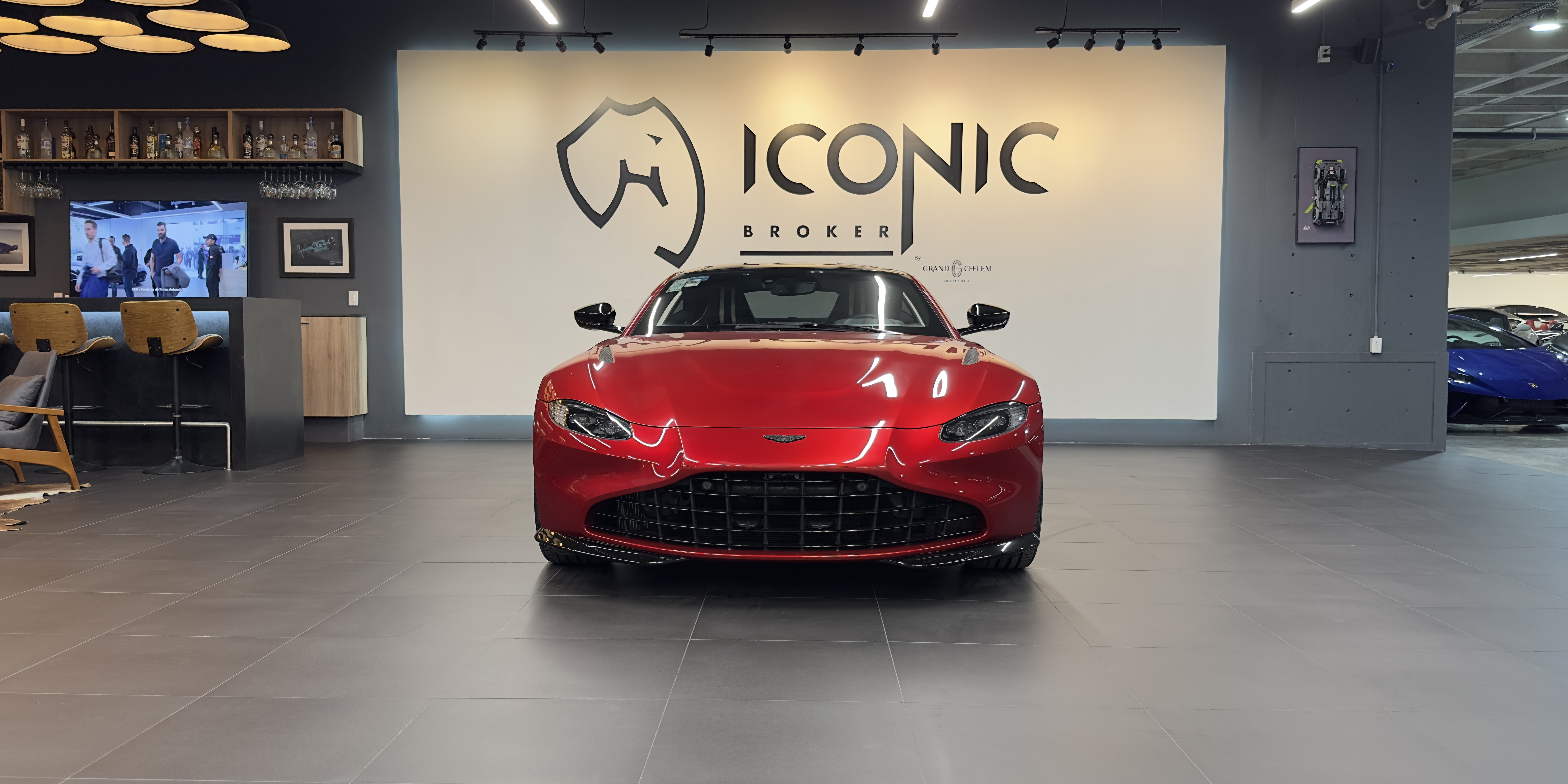 Aston Martin Vantage Coupe