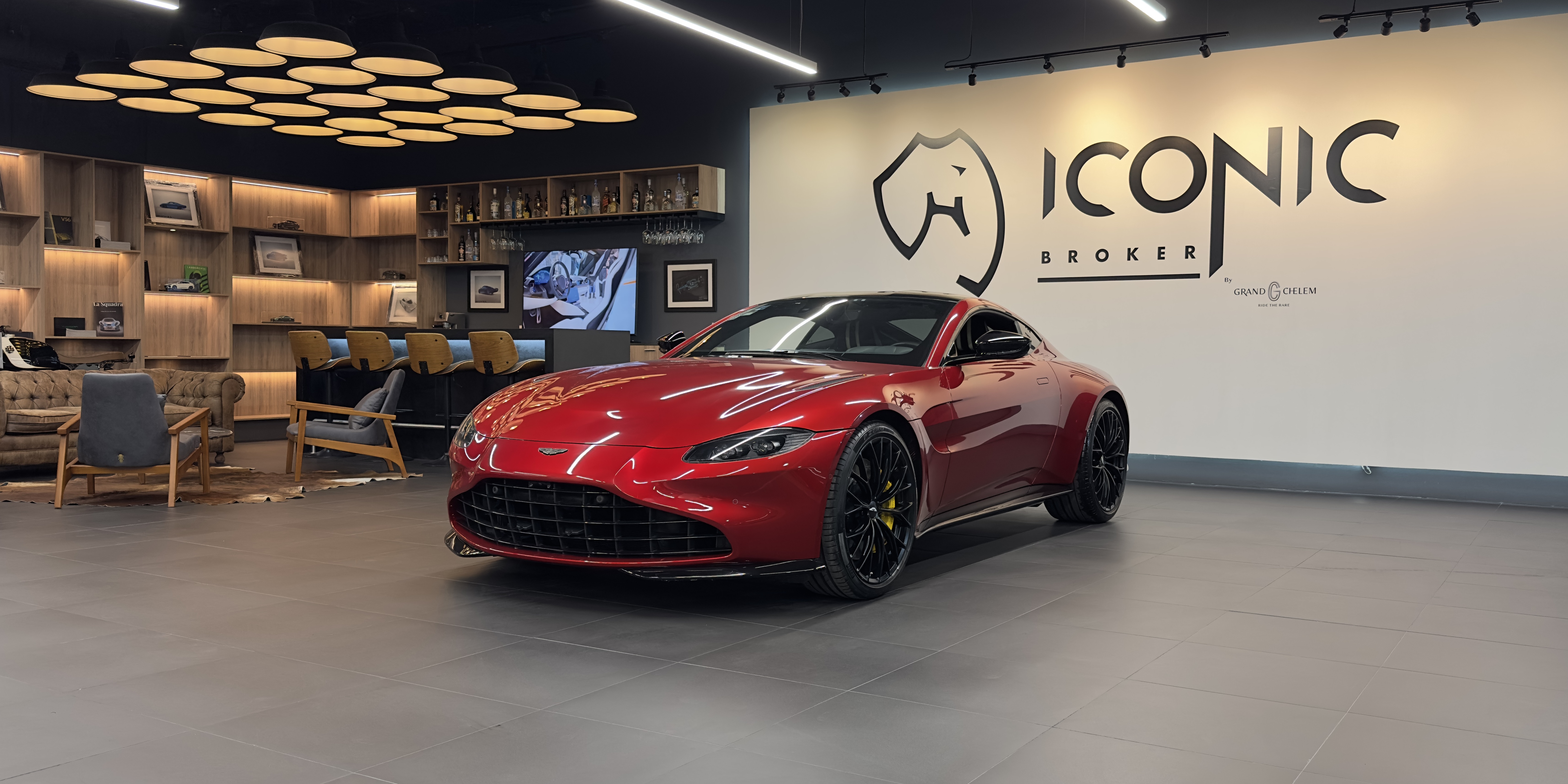 Aston Martin Vantage Coupe