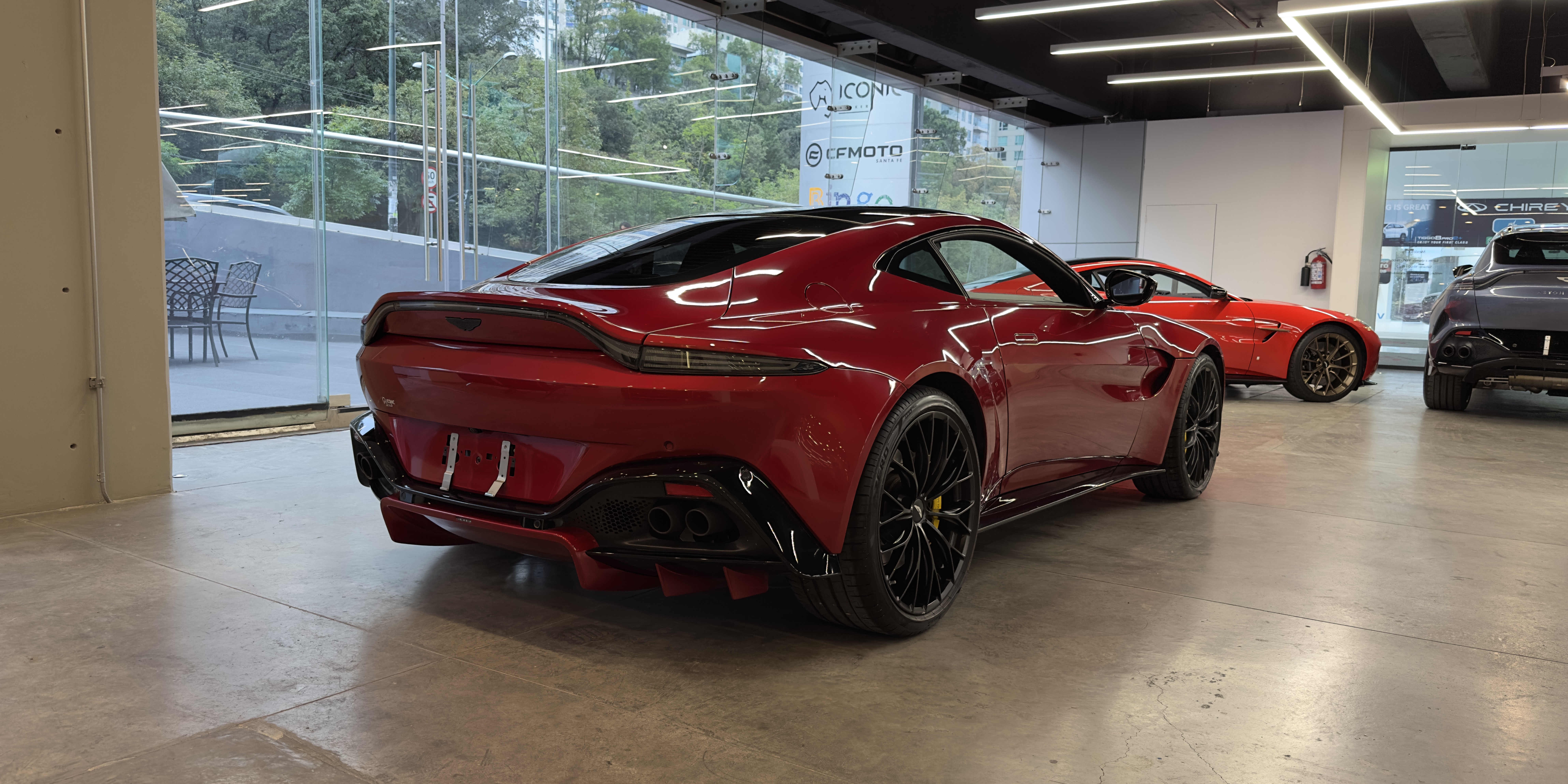 Aston Martin Vantage Coupe