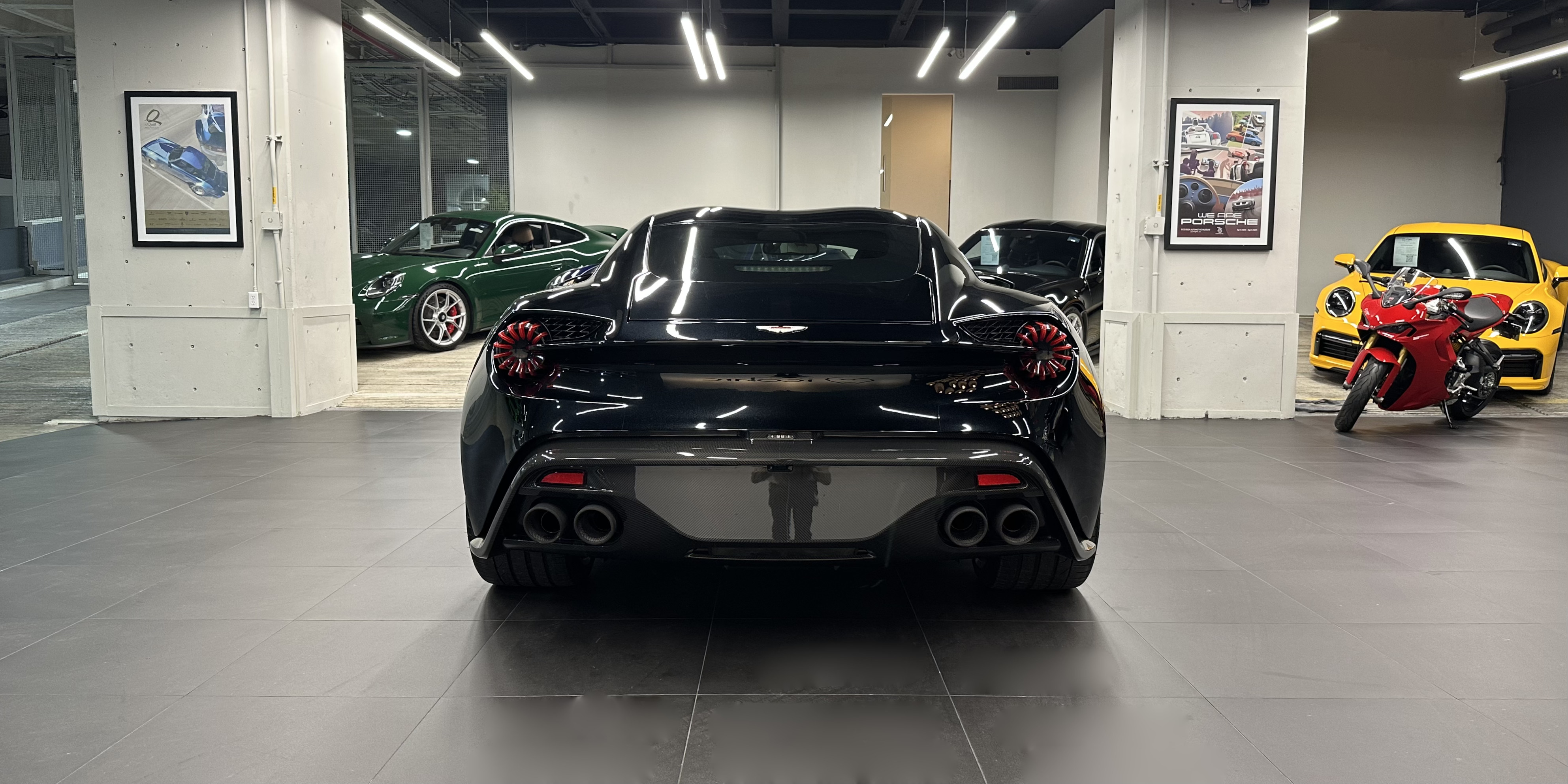 Aston Martin Vanquish Zagato