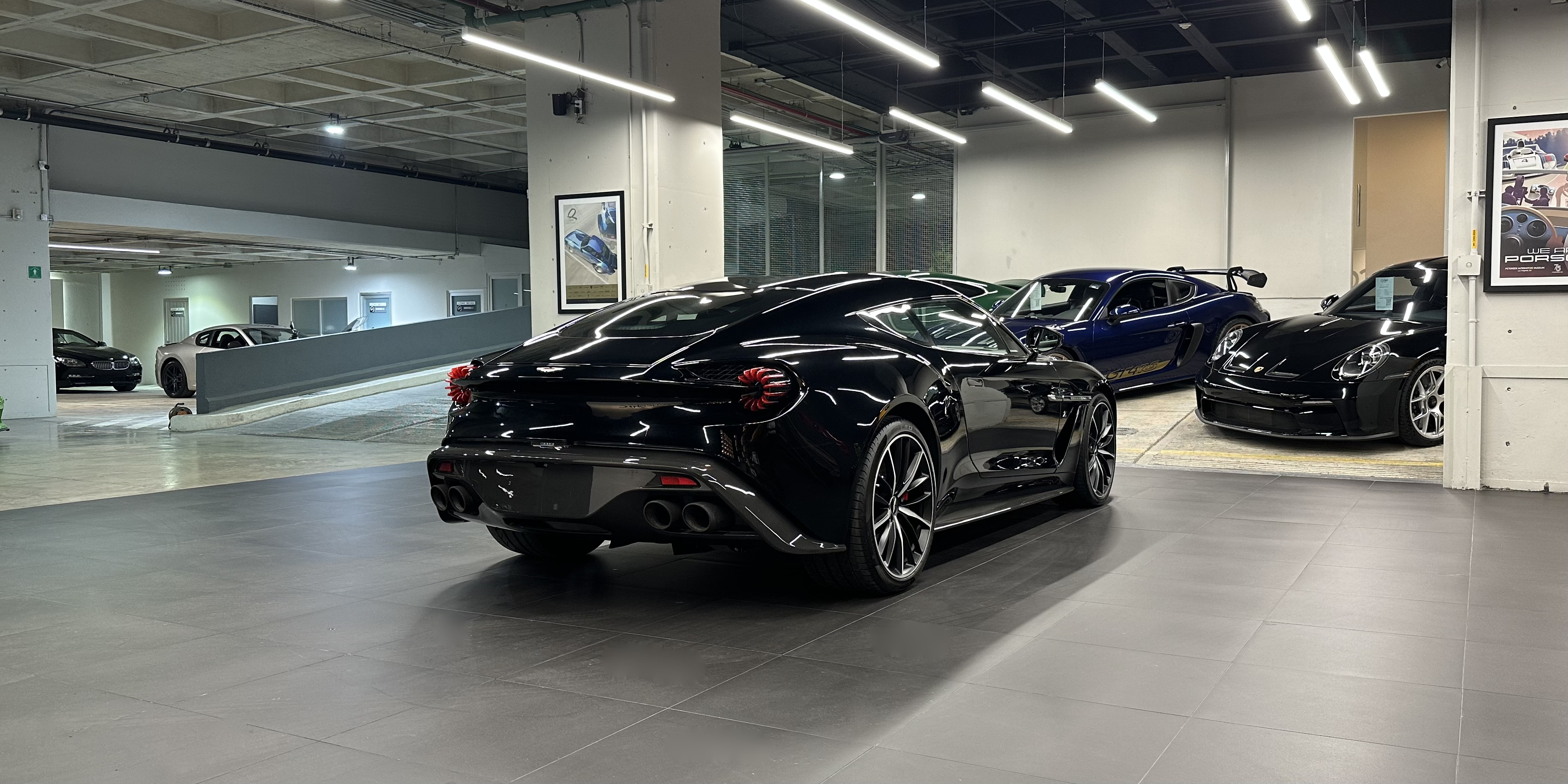 Aston Martin Vanquish Zagato