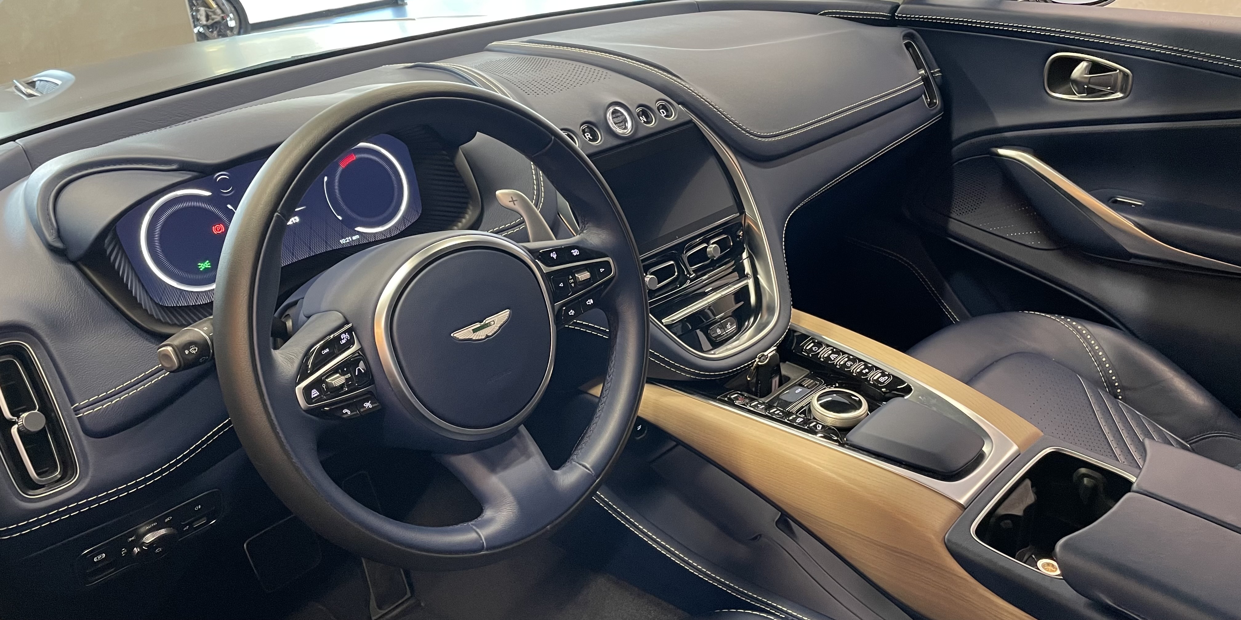 Aston Martin DBX