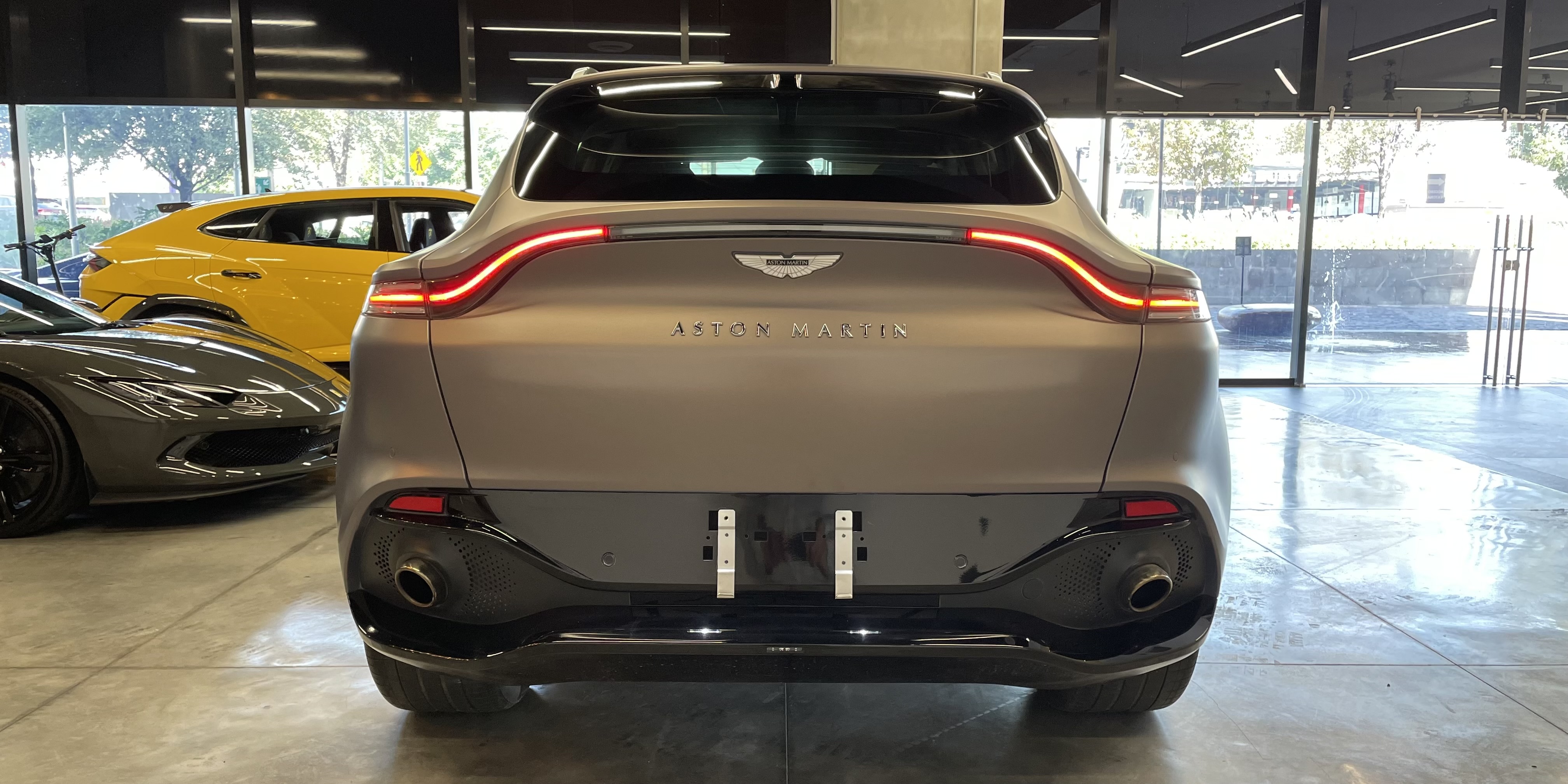 Aston Martin DBX
